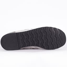 670 Made in England - 3