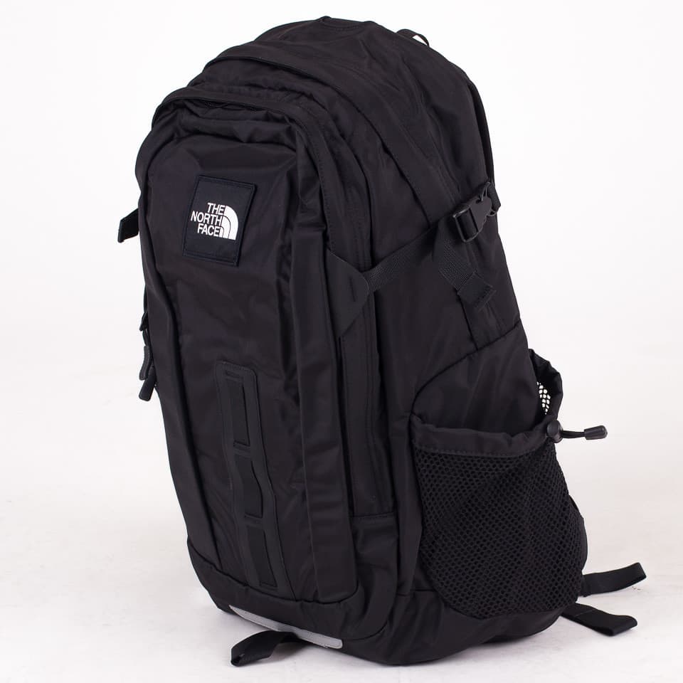 Hot Shot Backpack Tnf black - The North Face | The Firm Shop